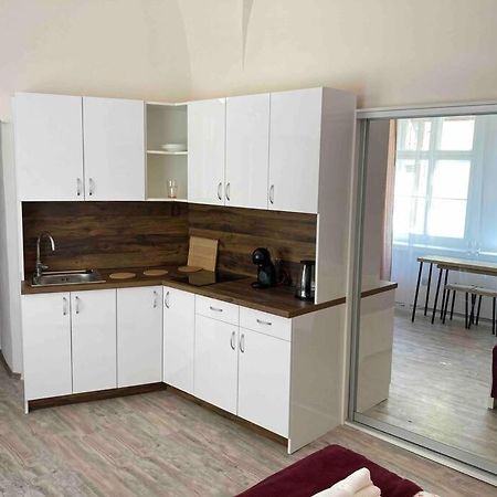 Studio In Gothic House, 50M To The Old Town Square Prague Ngoại thất bức ảnh