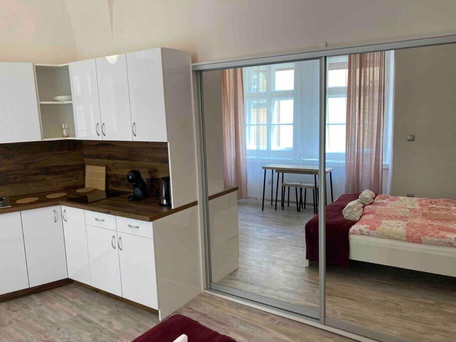 Studio In Gothic House, 50M To The Old Town Square Prague Ngoại thất bức ảnh